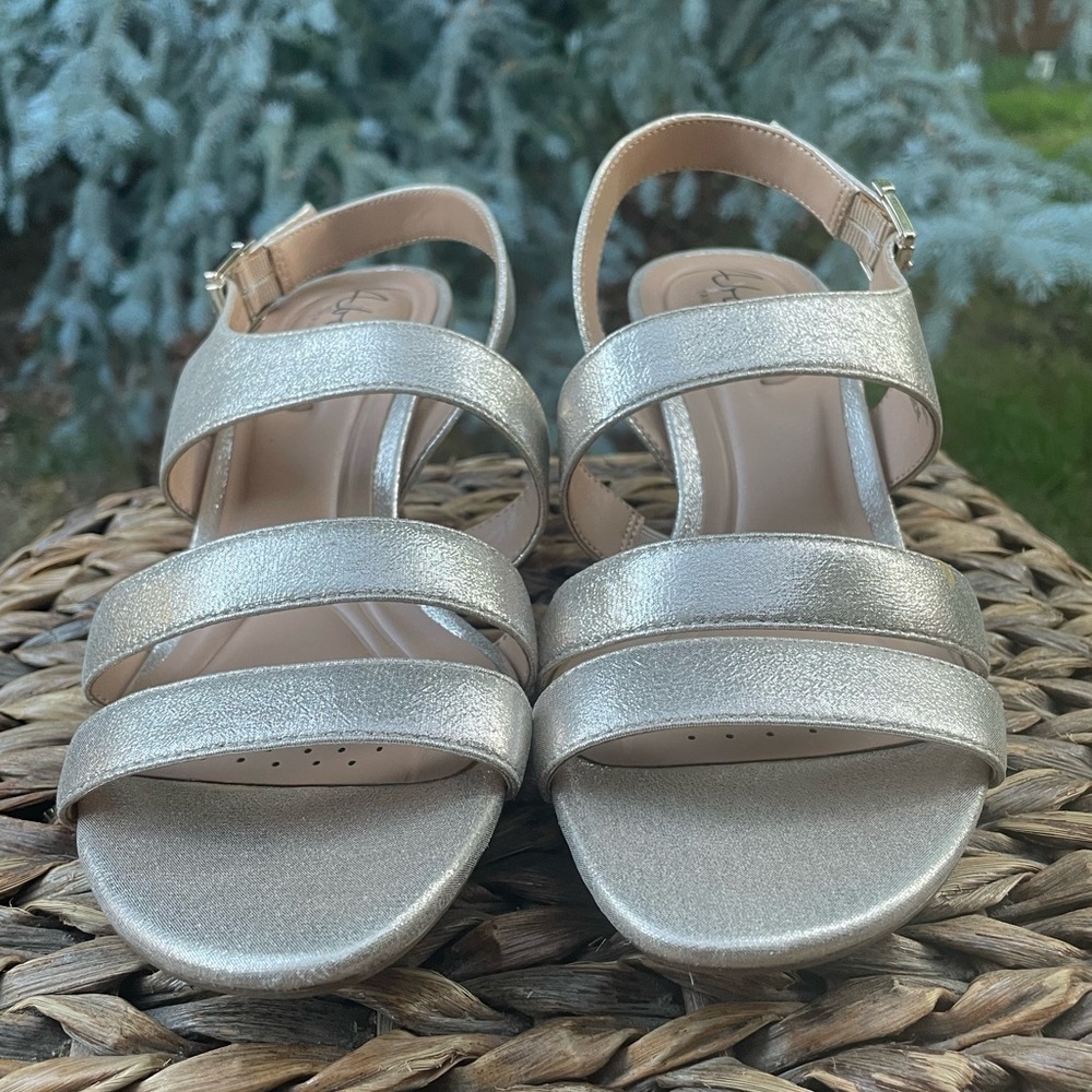 NEW Abella Womens Francine Champagne Strappy Mid Heel Slingback Dress Sandals - Picture 3 of 8